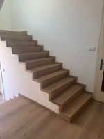 Schody z vinylu BUKOMA Dub Natur Elegance Nebovidy 1